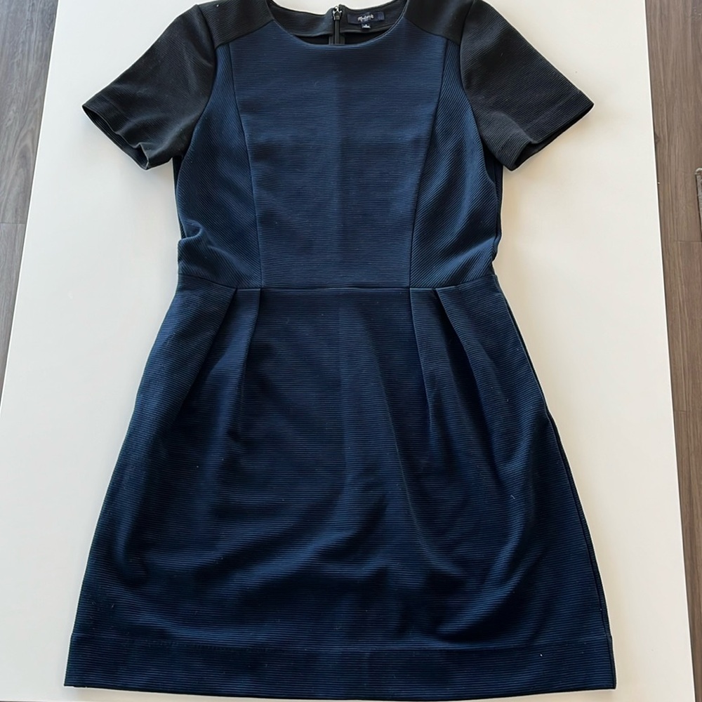 Madewell black and navy color block knit dress. Size 8